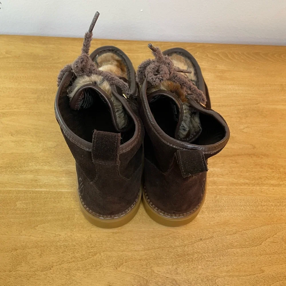 Cole Haan Women's Boots All-Day Summit Chukka Suede Size 8‎